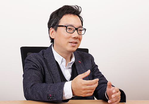 デジタルブラスト稲垣氏インタビューカット2